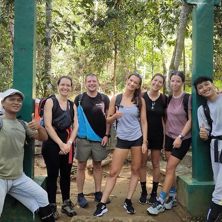 Sama Sama Homestay & Trekking Only Stay Here Book Trekking And Transport With Us ブキットラワン エクステリア 写真