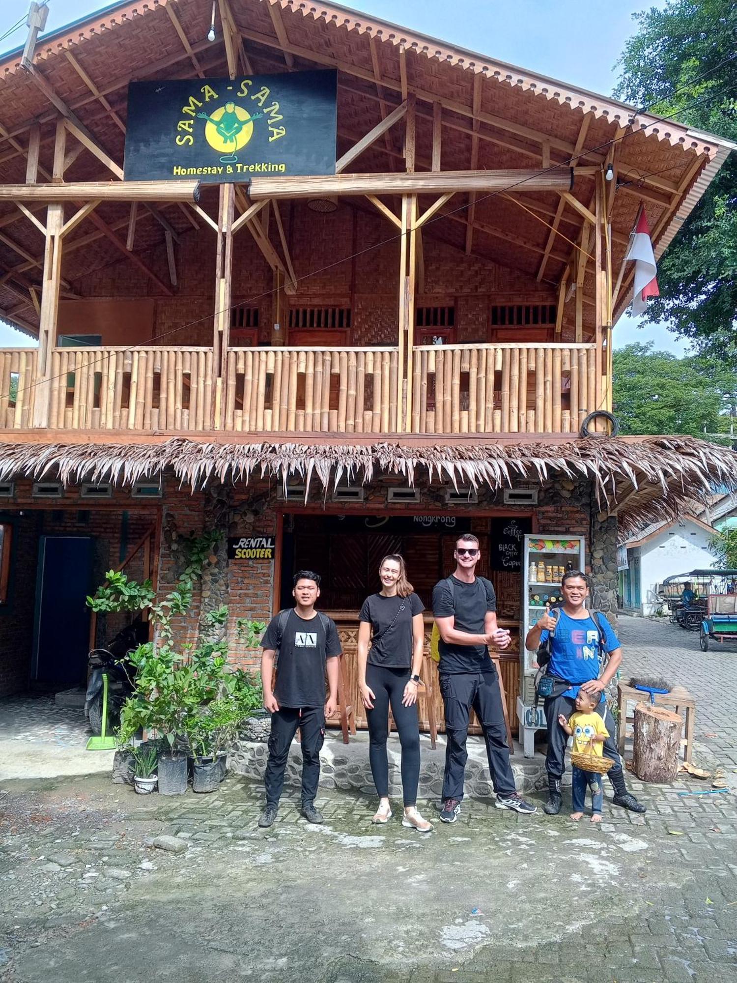 Sama Sama Homestay & Trekking Only Stay Here Book Trekking And Transport With Us ブキットラワン エクステリア 写真