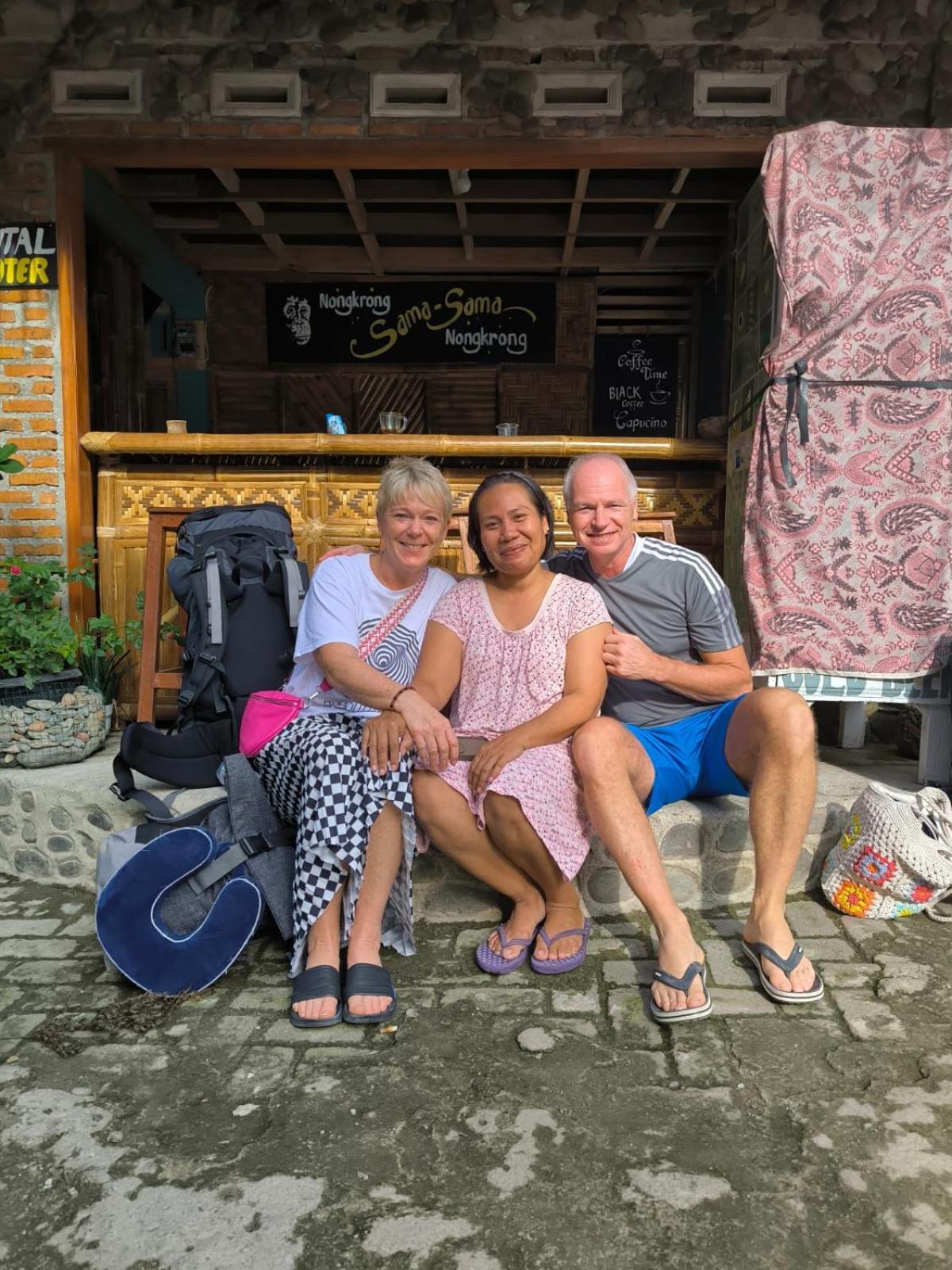 Sama Sama Homestay & Trekking Only Stay Here Book Trekking And Transport With Us ブキットラワン エクステリア 写真
