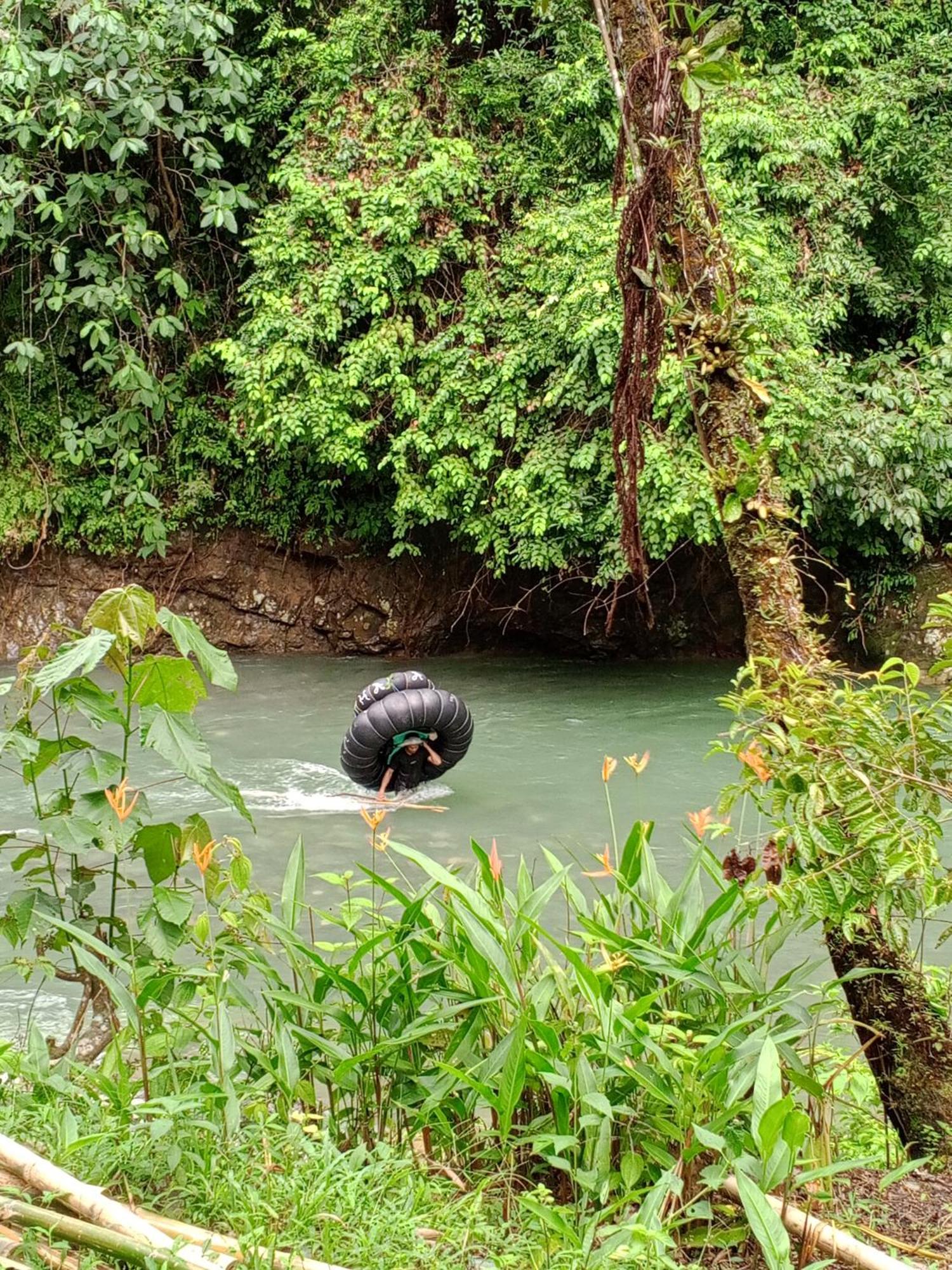 Sama Sama Homestay & Trekking Only Stay Here Book Trekking And Transport With Us ブキットラワン エクステリア 写真