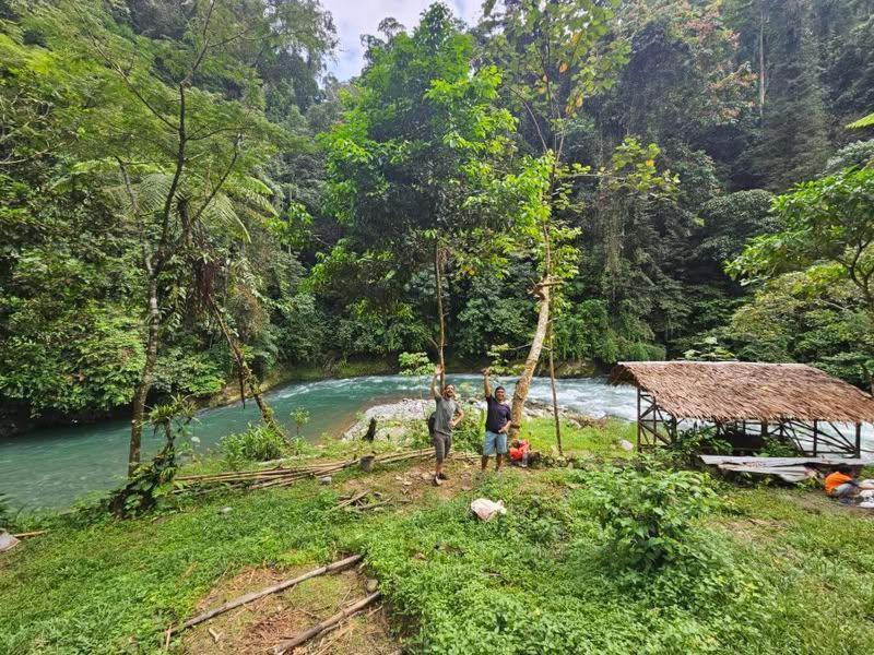 Sama Sama Homestay & Trekking Only Stay Here Book Trekking And Transport With Us ブキットラワン エクステリア 写真