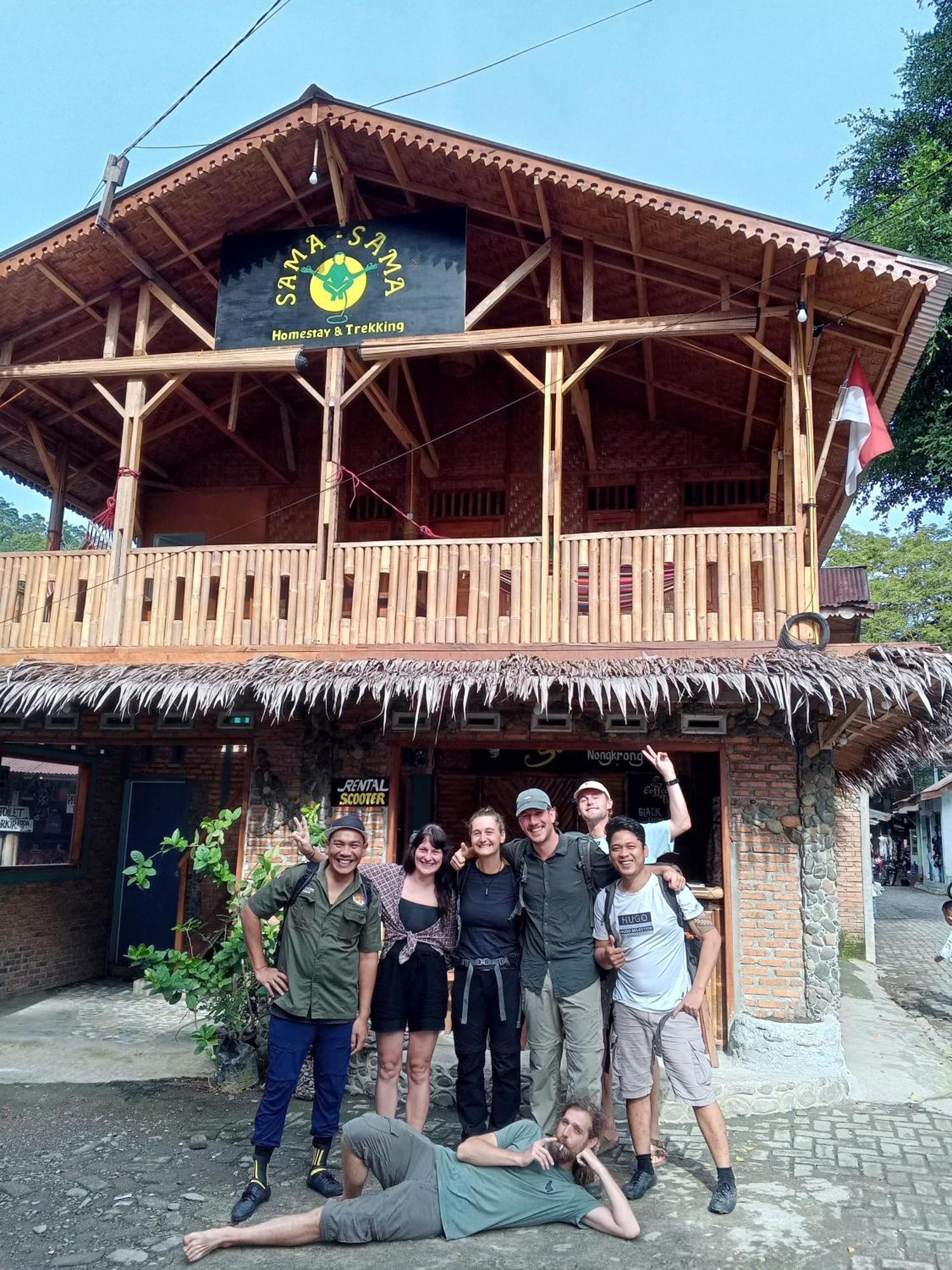 Sama Sama Homestay & Trekking Only Stay Here Book Trekking And Transport With Us ブキットラワン エクステリア 写真