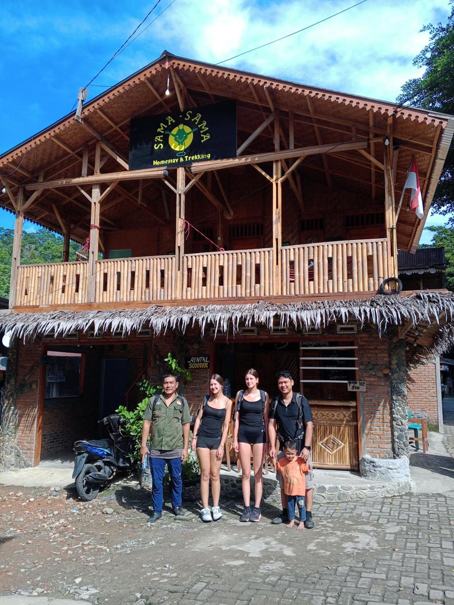 Sama Sama Homestay & Trekking Only Stay Here Book Trekking And Transport With Us ブキットラワン エクステリア 写真